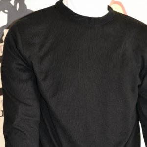 Jersey Negro Cuello Redondo