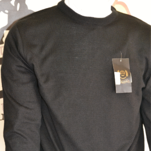 Jersey Negro Cuello Redondo